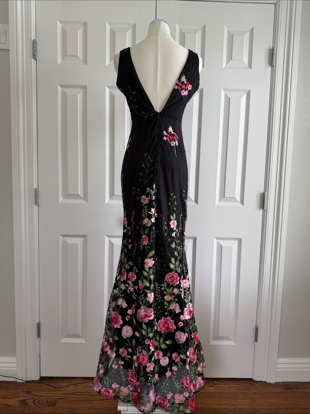 Lulus Soirée Blossom Black Floral Embroidered Overlay Mermaid Maxi Dress Size 2 - Picture 9 of 14